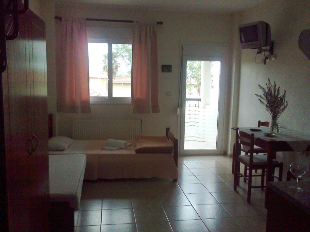 Phyllis Maisonettes Kallithea  Camera foto